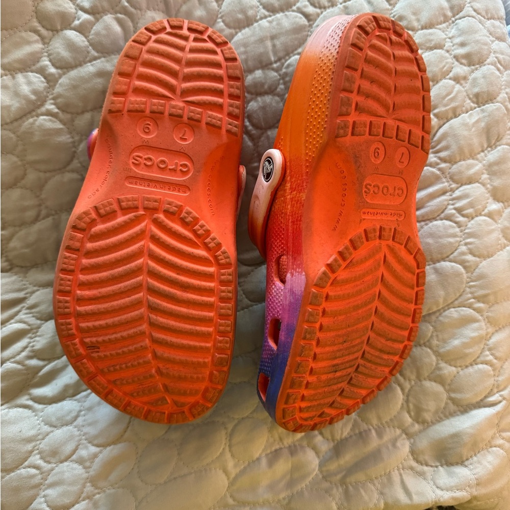 Crocs -